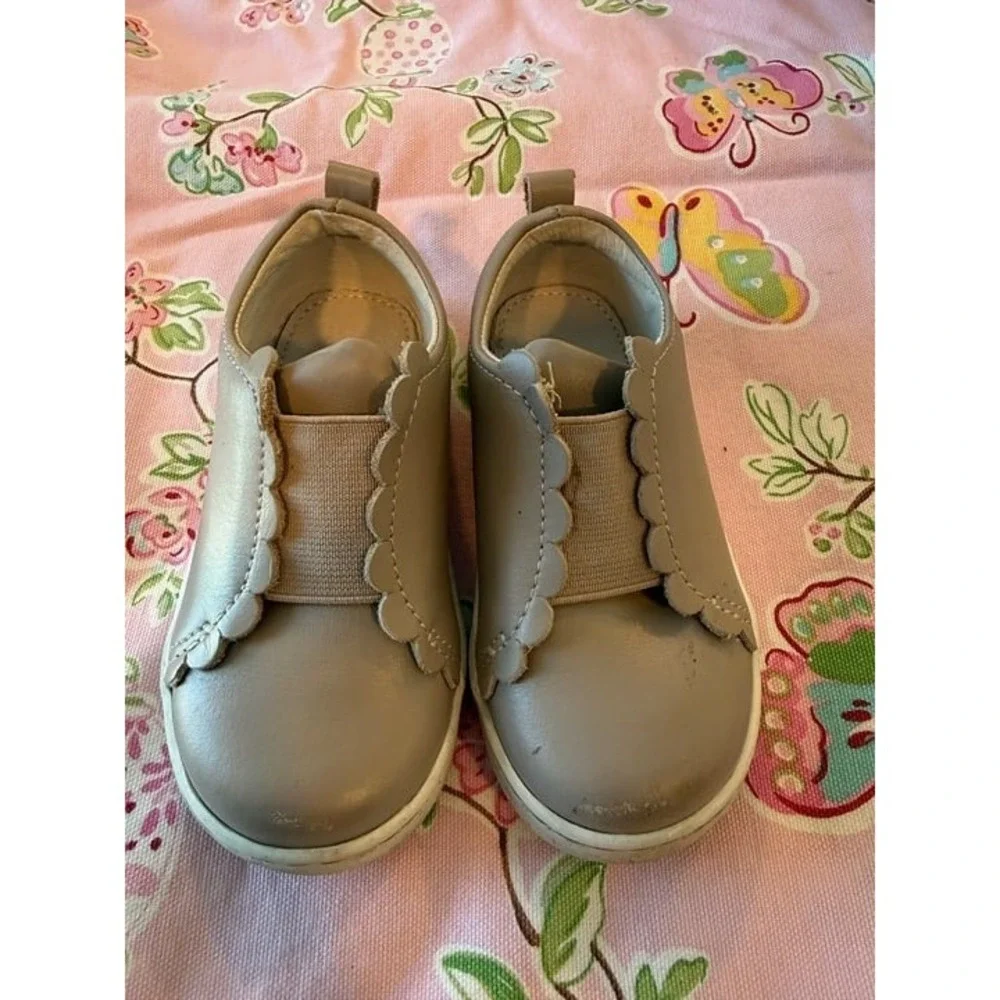 L'Amour Phoebe Slip On Sneaker Toddler 6T VGUC Almond